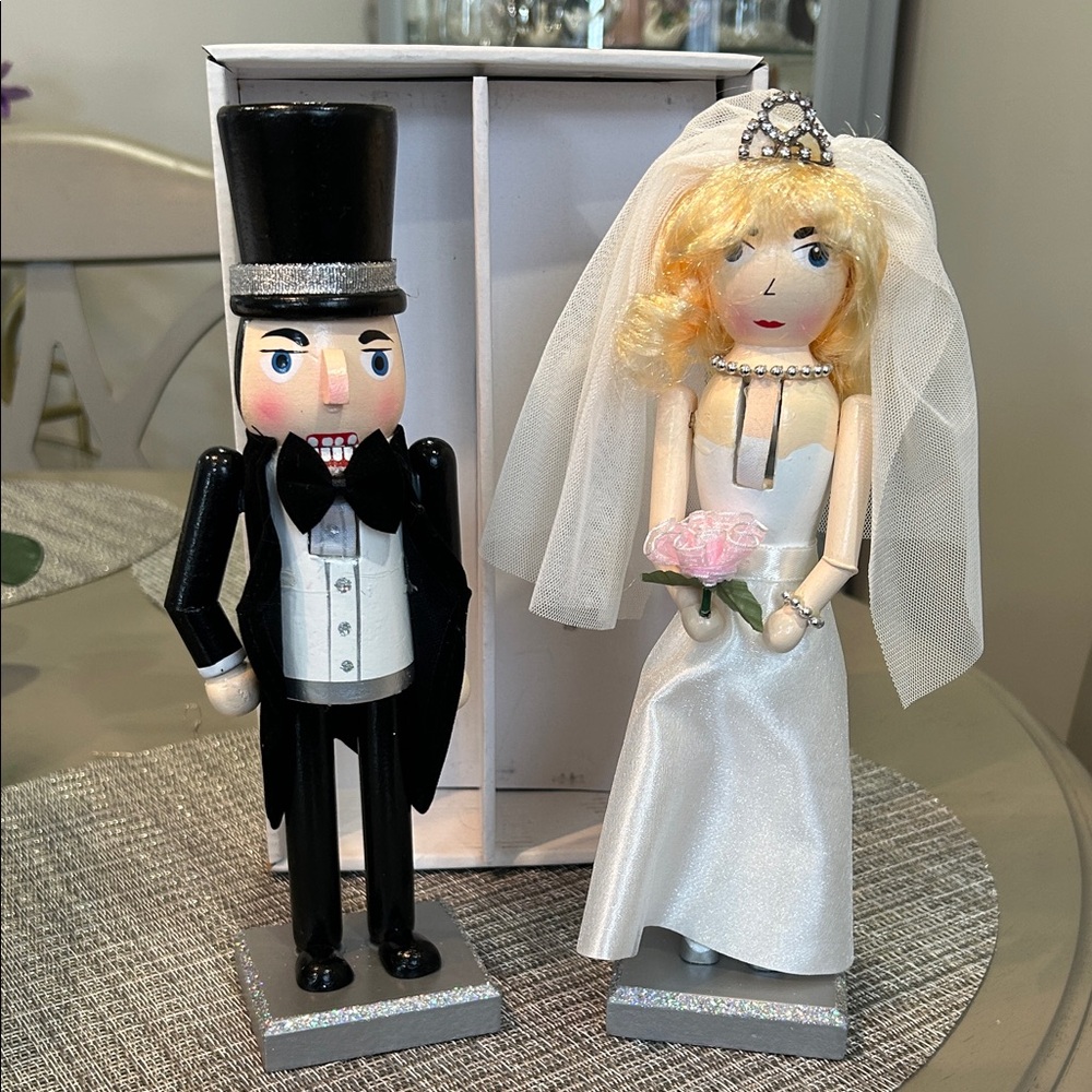 Elegant Bride and Groom Nutcracker Set